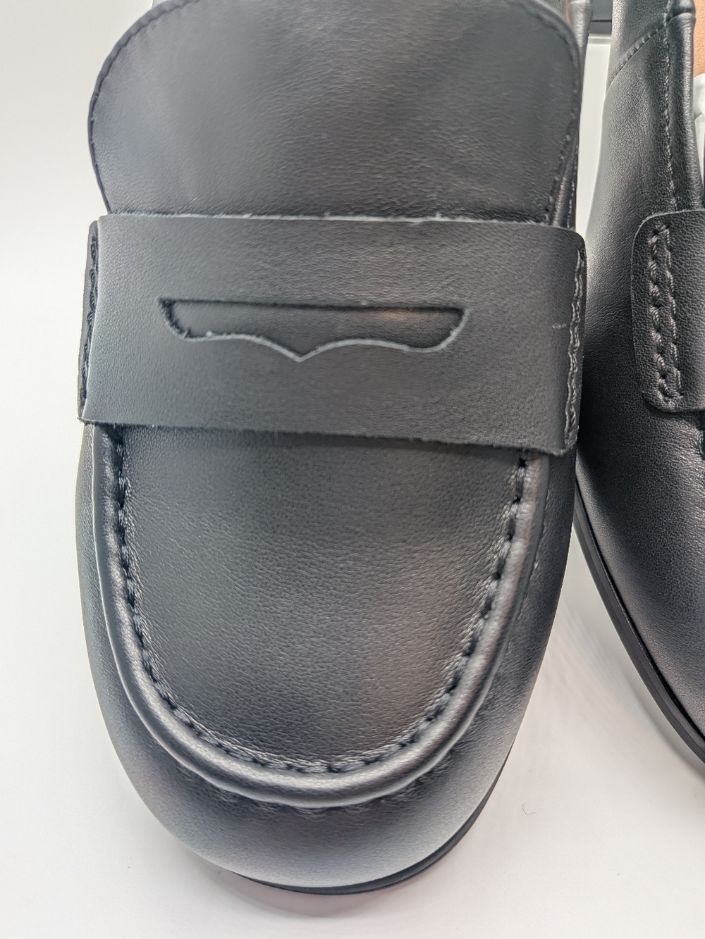 Low Heel Loafers NWB- 10WW-Black - Picture 14 of 15